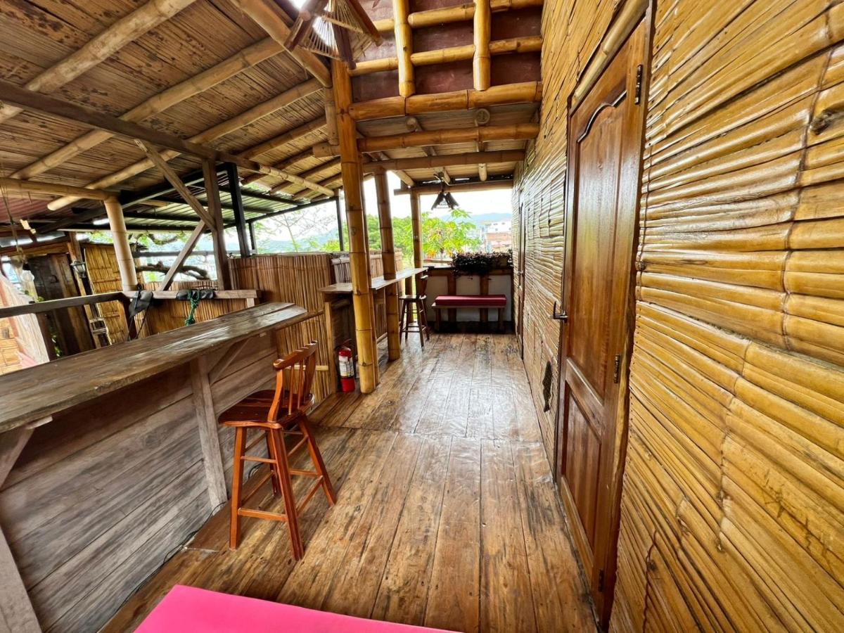 Hostal Monte Libano Puerto Lopez Ngoại thất bức ảnh