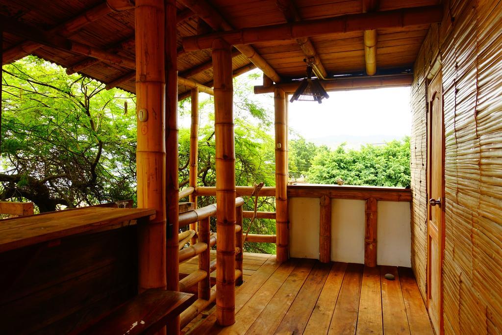 Hostal Monte Libano Puerto Lopez Ngoại thất bức ảnh