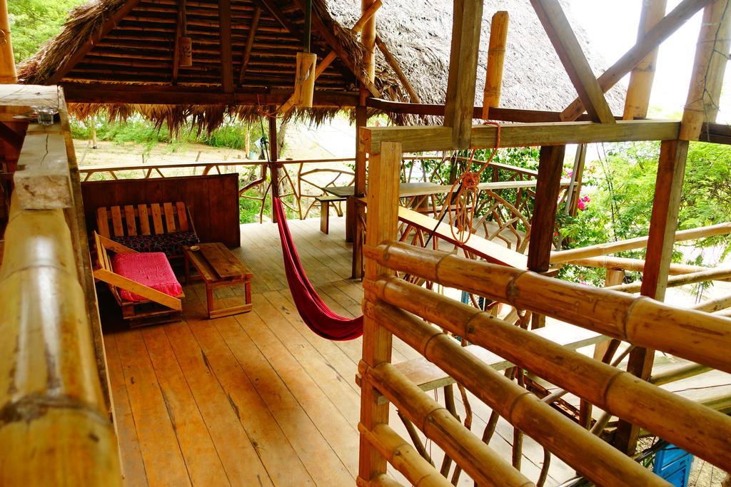 Hostal Monte Libano Puerto Lopez Ngoại thất bức ảnh