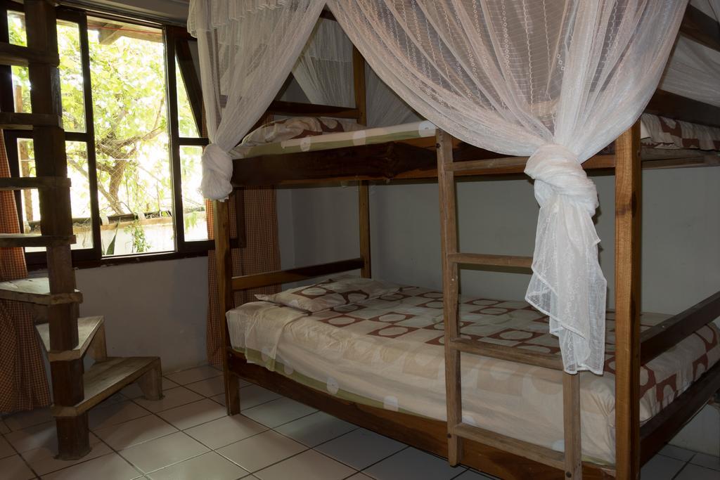 Hostal Monte Libano Puerto Lopez Ngoại thất bức ảnh