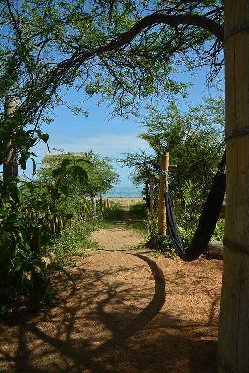 Hostal Monte Libano Puerto Lopez Ngoại thất bức ảnh