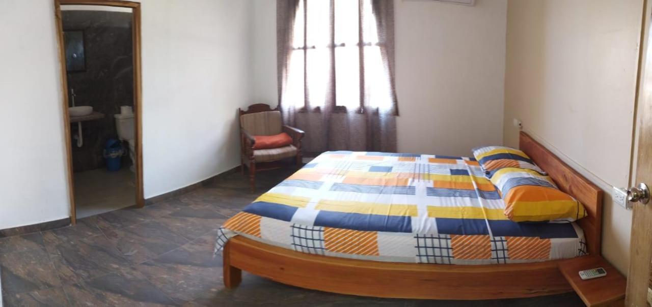 Hostal Monte Libano Puerto Lopez Ngoại thất bức ảnh